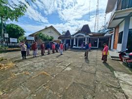 KALURAHAN DADAPAYU SELENGGARAKAN APEL PERINGATAN HARI JADI DAERAH ISTIMEWA YOGYAKARTA KE-271